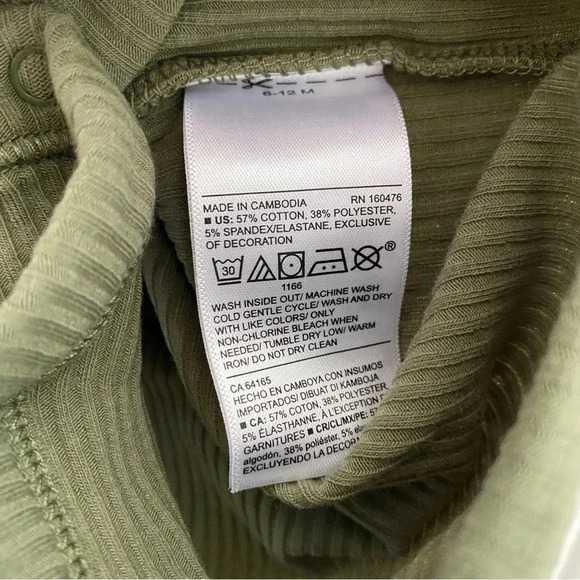 Old Navy Olive Ribbed Button Front Ruffle Trim Henley Bodysuit 6-12 Months NWT - Picture 4 of 5